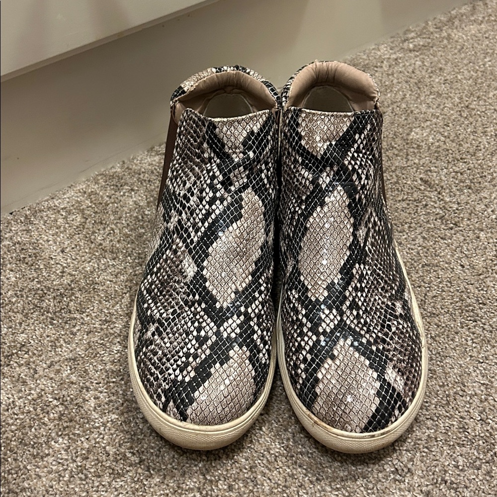 Snakeskin Pattern Slip-On Sneakers